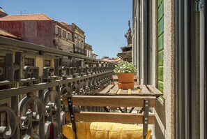 Apartment | 2 bedrooms, desk, Internet - Liiiving in Porto Blue Flower Apartment (Porto)