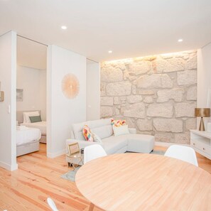 2 bedrooms, Internet - Liiiving in Porto - Aliados Stone Apartment (Porto)