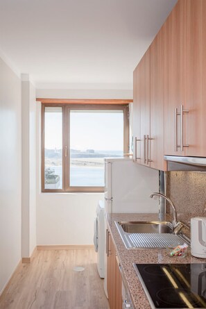 1 bedroom, Internet - Liiiving in Porto Sea River View Apartment (Porto)