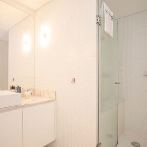 House | 1 bedroom, desk, iron/ironing board, Internet - Liiiving in Porto - Garden Light Mezzanine (Porto)