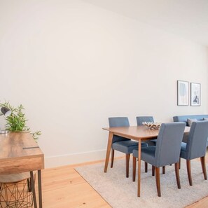 Apartment | 1 bedroom, Internet - Liiiving in Porto City View Apartment 2F (Porto)