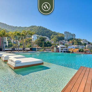 Room - Condo With Balcony - Rooftop Pool With Ocean View (Puerto Vallarta)