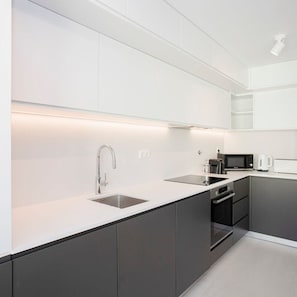 2 bedrooms, desk, iron/ironing board, Internet - Liiiving in Porto-modern Glam Rooftop Apartment (Porto)