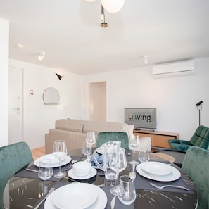Apartamento | 2 quartos, escrivaninha, ferros/tábuas de passar roupa