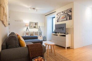 2 bedrooms, iron/ironing board, Internet - Liiiving in Porto Downtown Terrace Apartment (Porto)