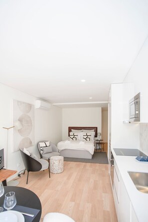 House | 1 bedroom, Internet - Liiiving in Porto - City Design Apartment A (Porto)
