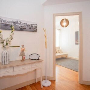 Apartment | 3 bedrooms, Internet - Liiiving in Porto Light Spacious Apartment (Porto)