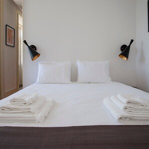 Apartment | 1 bedroom, Internet - Liiiving in Porto Central Secret Balcony (Porto)