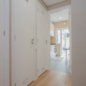 2 bedrooms, Internet - Liiiving in Porto Terrace Downtown Apartment (Porto)