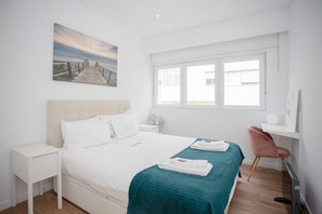 1 bedroom, desk, Internet - Liiiving in Matosinhos - Seaside Cosy Apartment (Matosinhos)