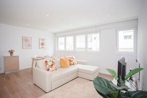 Apartment | 1 bedroom, desk, Internet - Liiiving in Matosinhos - Seaside Cosy Apartment (Matosinhos)