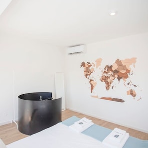 House | 2 bedrooms, desk, iron/ironing board, Internet - Liiiving in Porto - Downtown Balcony Apartment (Porto)