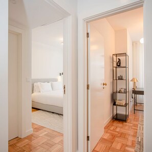 Ferienhaus | 4 Schlafzimmer, Schreibtisch, Bügeleisen/Bügelbrett, Internetzugang