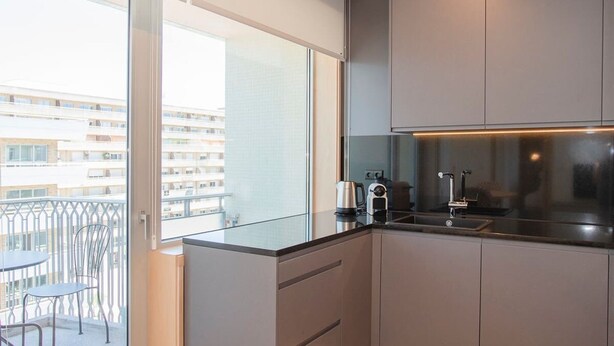 House - Allegro Boutique Apartment B by Liiiving (Porto)