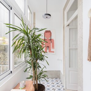 House | 2 bedrooms, desk, Internet