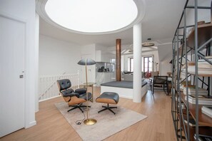 4 camere, ferro/asse da stiro, Internet
