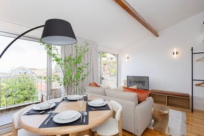 Apartment | 1 bedroom, iron/ironing board, Internet - Liiiving in Porto - Mezzanine Delight Apartment (Porto)