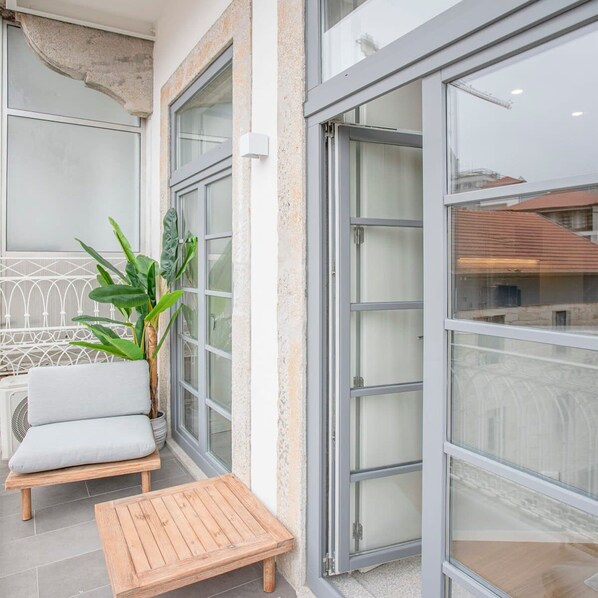 Apartment | 1 bedroom, desk, Internet - Liiiving in Porto - Sweet Sunlight Apartment (Porto)