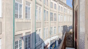 House - Liiiving in Porto Historic Cl Rigos Studio - 3F (Porto)