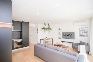 Apartment | 2 bedrooms, Internet - NAX Apartment D by Liiiving (Porto)
