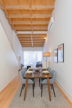 House | 2 bedrooms, Internet - Liiiving in Porto City View Apartment 4T (Porto)