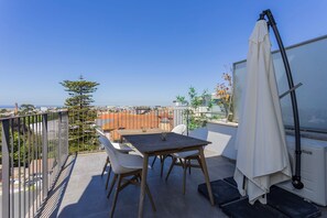 Apartment - Liiiving in Porto City View Apartment 4T (Porto)