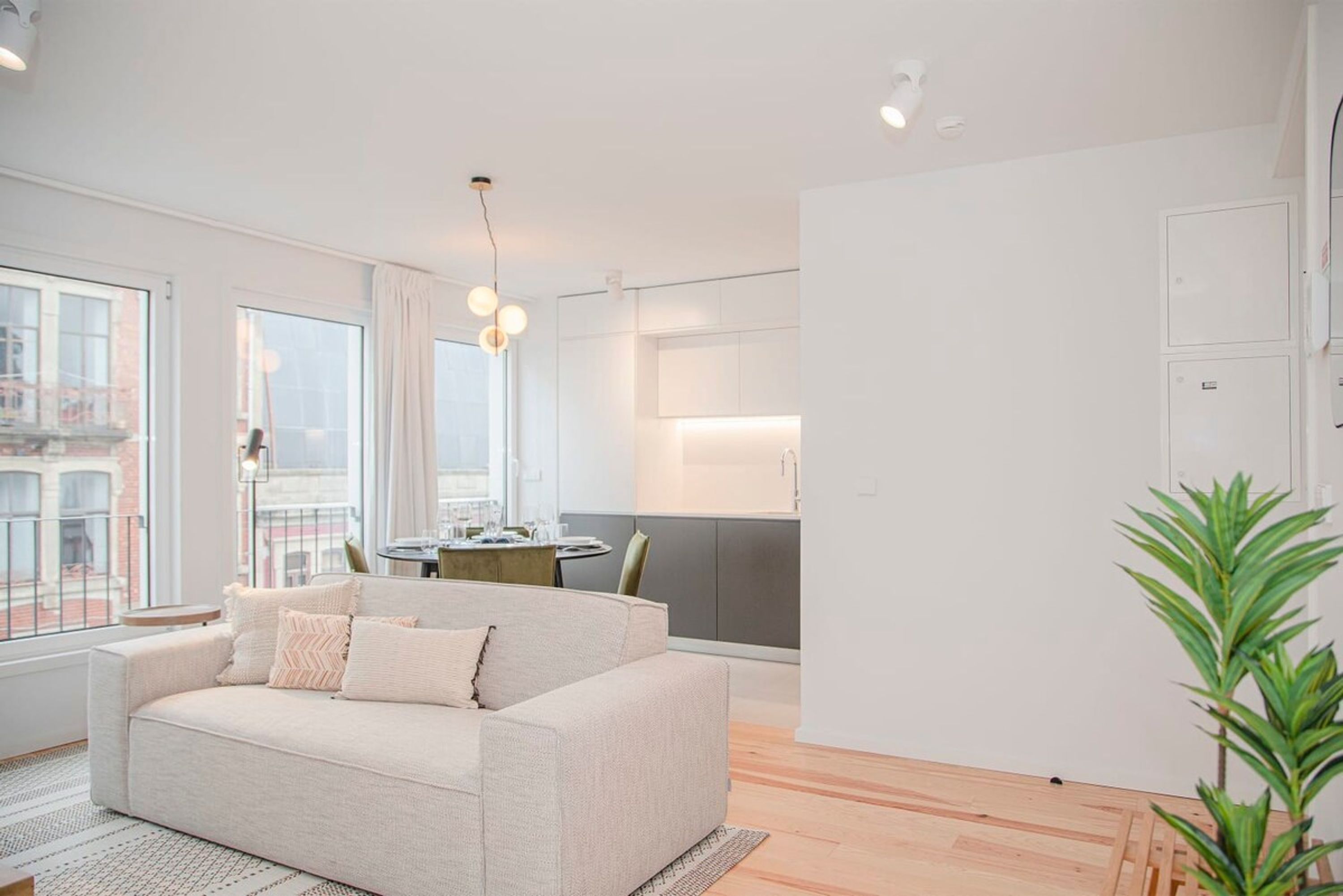 Appartement | 2 chambres, bureau, fer et planche à repasser, Internet