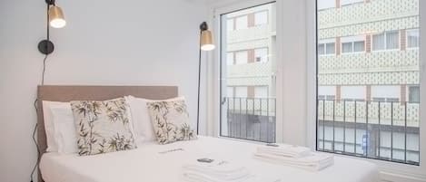 Apartamento | 2 dormitorios, escritorio, tabla de planchar con plancha y Internet