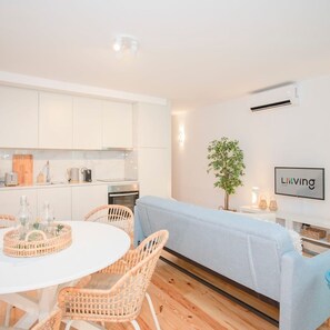 1 habitación, tabla de planchar con plancha y acceso a internet 