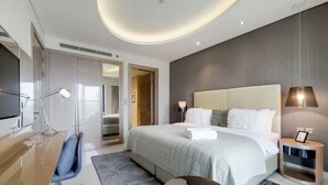 Apartment - Manzil - Cozy 1BR in Paramount w Burj Khalifa View (Dubai)