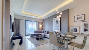Apartment - Manzil - Cozy 1BR in Paramount w Burj Khalifa View (Dubai)