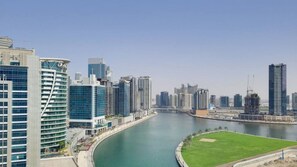 Apartment - Manzil-cozy Studio in Downtown w Burj Khalifa View (Dubai)