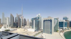 Apartment - Manzil-cozy Studio in Downtown w Burj Khalifa View (Dubai)