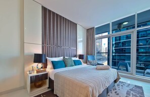 Room - Manzil- Cozy Studio in Business Bay w Canal Views (Dubai)