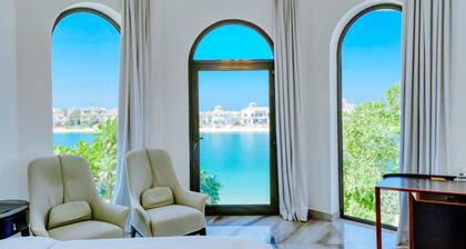 Ultra Lux 4BR Pool Villa in Palm w Private Beach