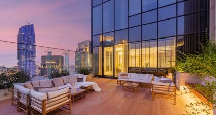 Manzil 4BR Penthouse in Dubai Creek w Harbour View