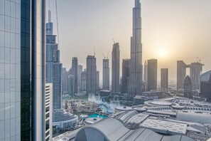 Room - Stylish 2 BR Apt With Direct Access to Dubai Mall (Dubai)