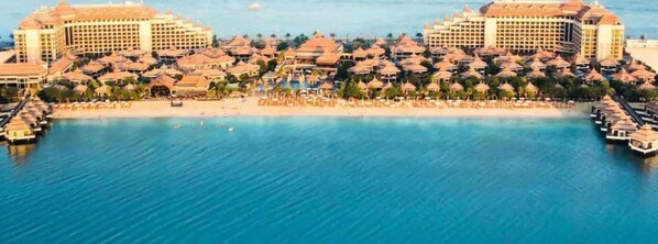 Apartment - Manzil - 1BR in Palm With Sea View Private Beach (Dubai)