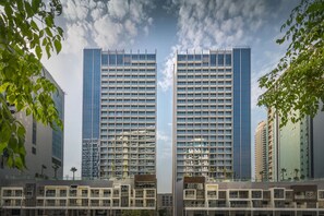 Apartment - Manzil - 2BR Sterling Tower Burj View Downtown (Dubai)