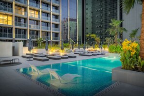 2 bedrooms - Manzil - 2BR Sterling Tower Burj View Downtown (Dubai)
