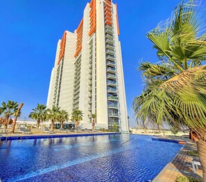 1 bedroom - Manzil - 1BR Damac Hills Golf Course View (Dubai)