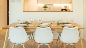 Apartment | 2 bedrooms - Manzil - 1BR Maid Hubcanal Dubai Sports City (Dubai)