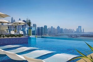 Room - Manzil -infinity Pool at Lux 1BR Apt in Seven Palm (Dubai)