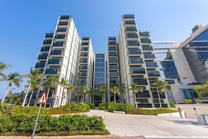 Apartment | 3 bedrooms - Manzil- 3BR Luxury Condo Palm Jumeirah Sea View (Dubai)