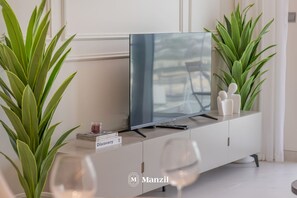 1 bedroom - Manzil - 1BR MBR City District 1 Lagoon Access (Dubai)