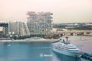 Room - Manzil - 2BR Emaar Beachfront Marina View (Dubai)