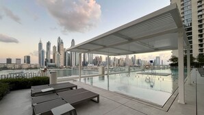 Apartment - Manzil - 2BR Emaar Beachfront Marina View (Dubai)