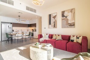 Apartment - Manzil - 2BR Creek Edge Sea View (Dubai)