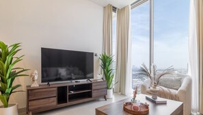 Room - Manzil - 1BR Sobha Creek Vista Near Downtown (Dubai)