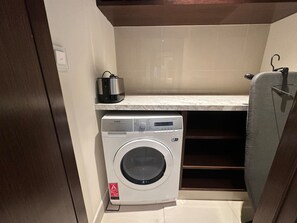 Apartment - Manzil - 2BR Address Fountain View Burj View (Dubai)